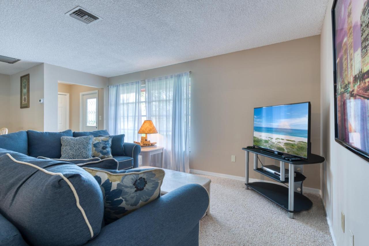 Villa Waterfront Oasis On Private Dock, Pool, & Firepit! *