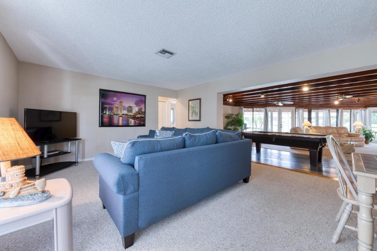 Waterfront Oasis On Private Dock, Pool, & Firepit! West Palm Beach