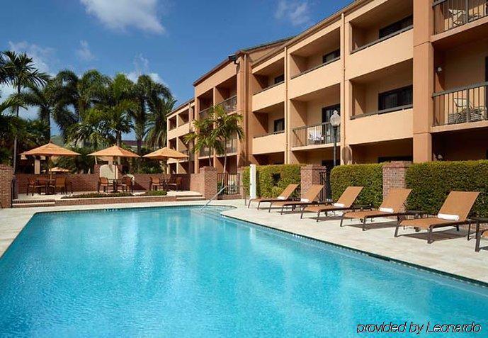 Hotel Courtyard By Marriott West Palm