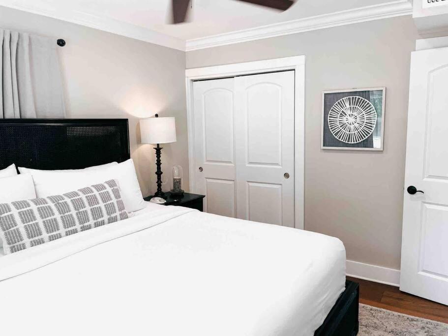 Remodeled Downtown #1 Apartment West Palm Beach