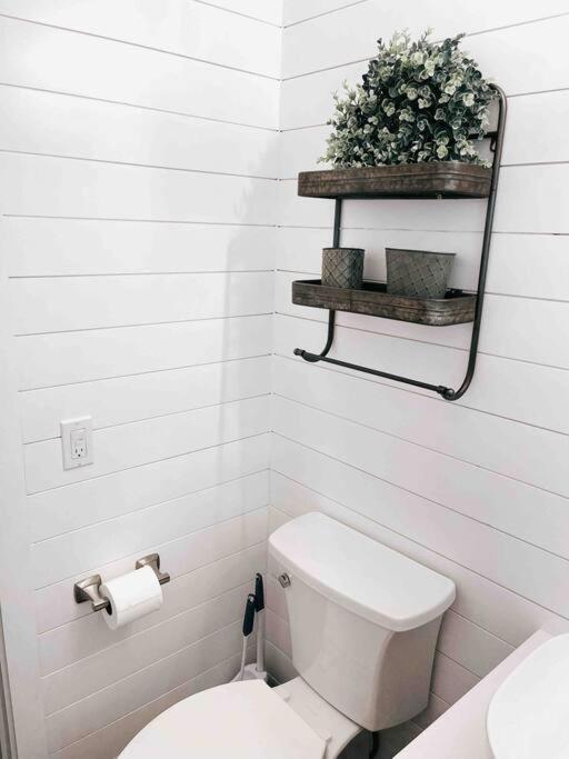 New 2br #5 Apartment West Palm Beach