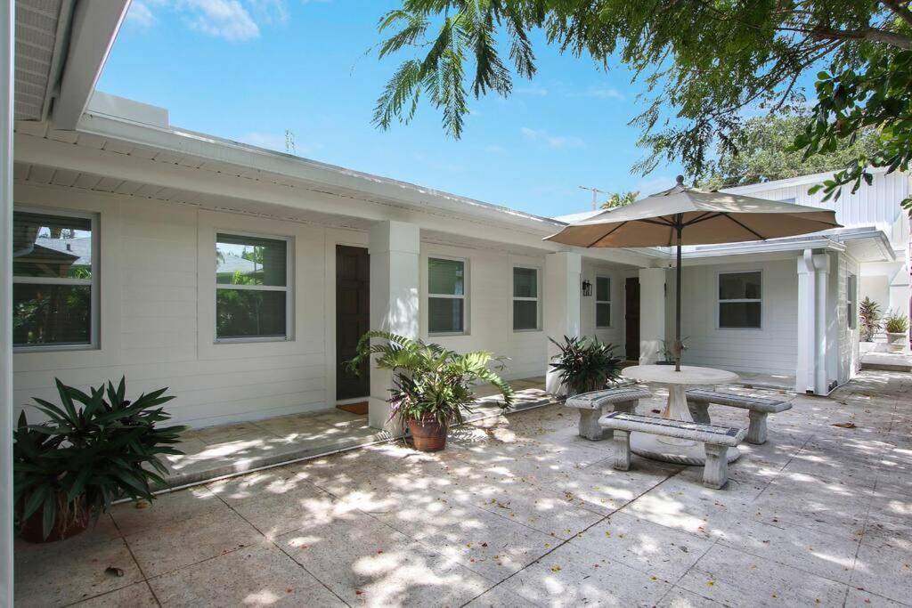 New 2br #5 Apartment West Palm Beach