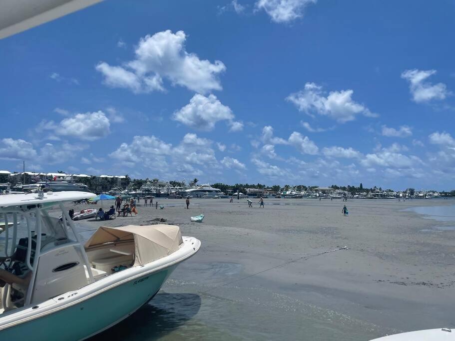 New 2br #5 Apartment West Palm Beach