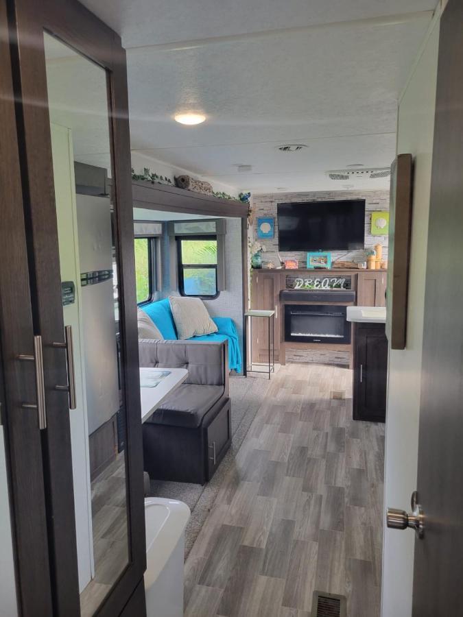 The Driftwood Oasis Apartamento