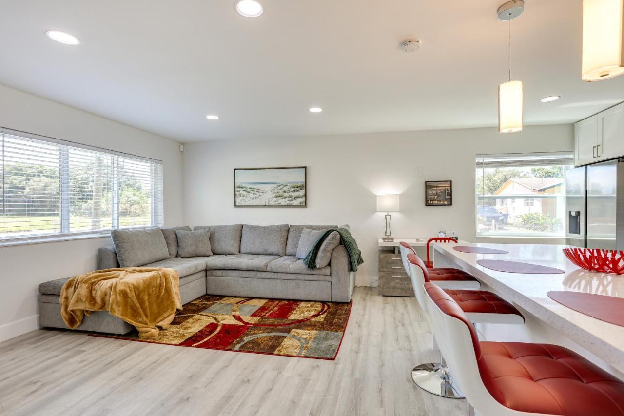 West Palm Vacation About 2 Mi To Beach! Holiday home