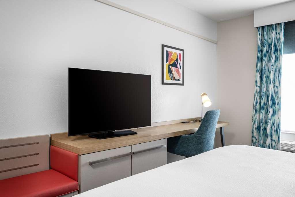 Hilton Garden Airport Hotel