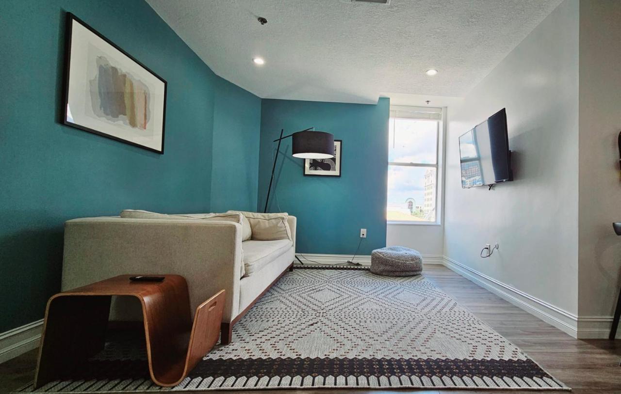The Lofts On Clematis 408 Downtown West Palm Apartment *