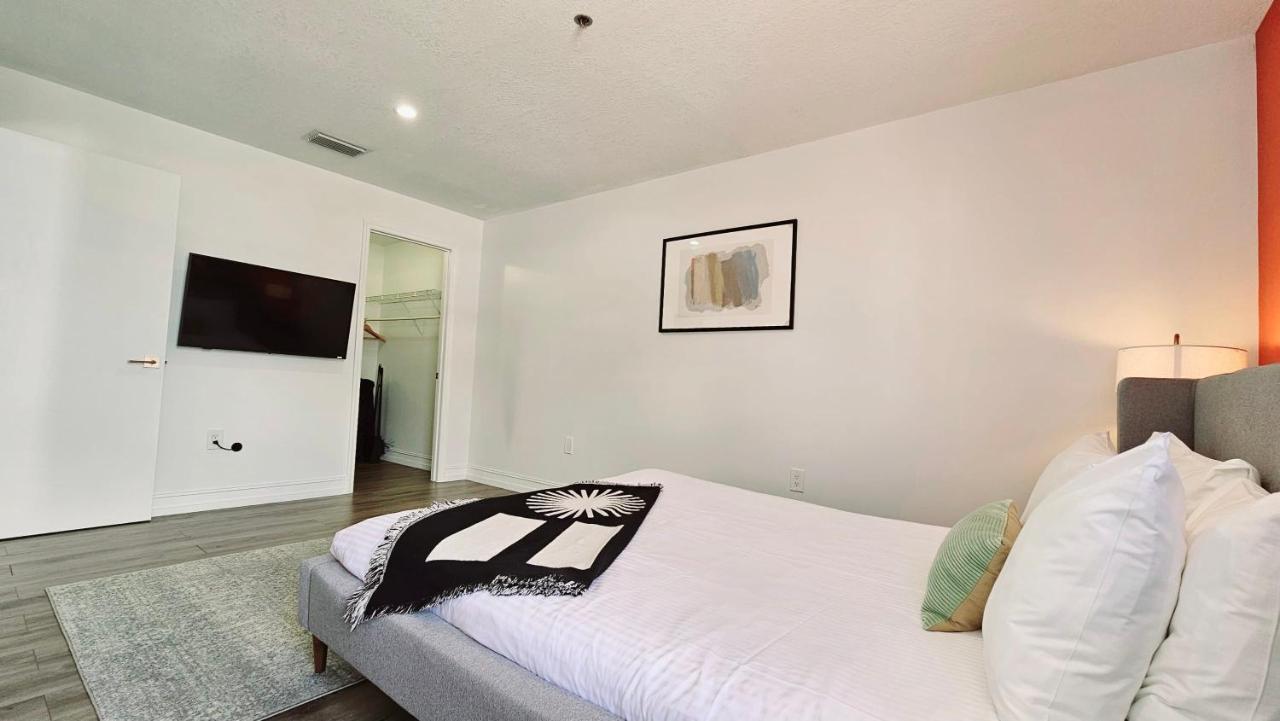 The Lofts On Clematis 408 Downtown West Palm * West Palm Beach