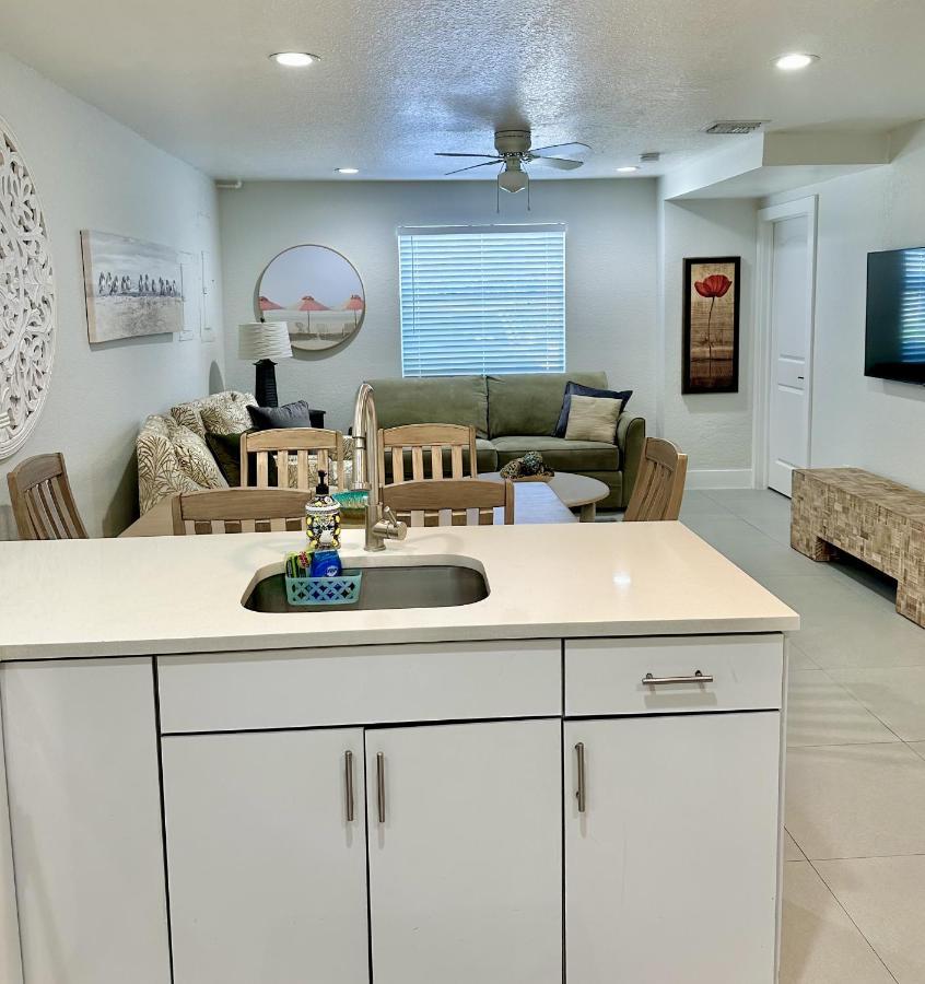 Close To Everything! Perfect Basecamp For Wpb * West Palm Beach