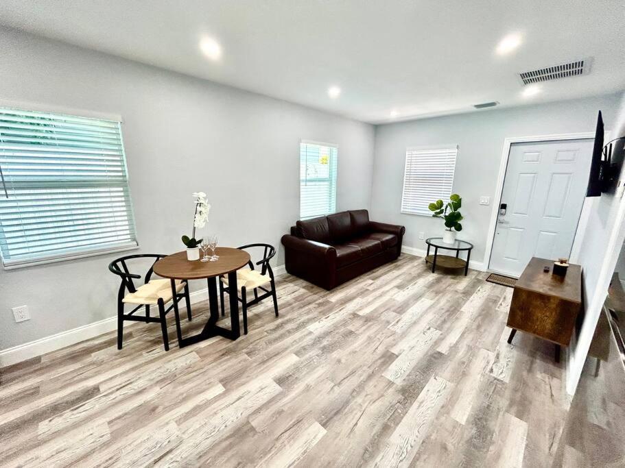 Gorgeous & Convenient Near Airport