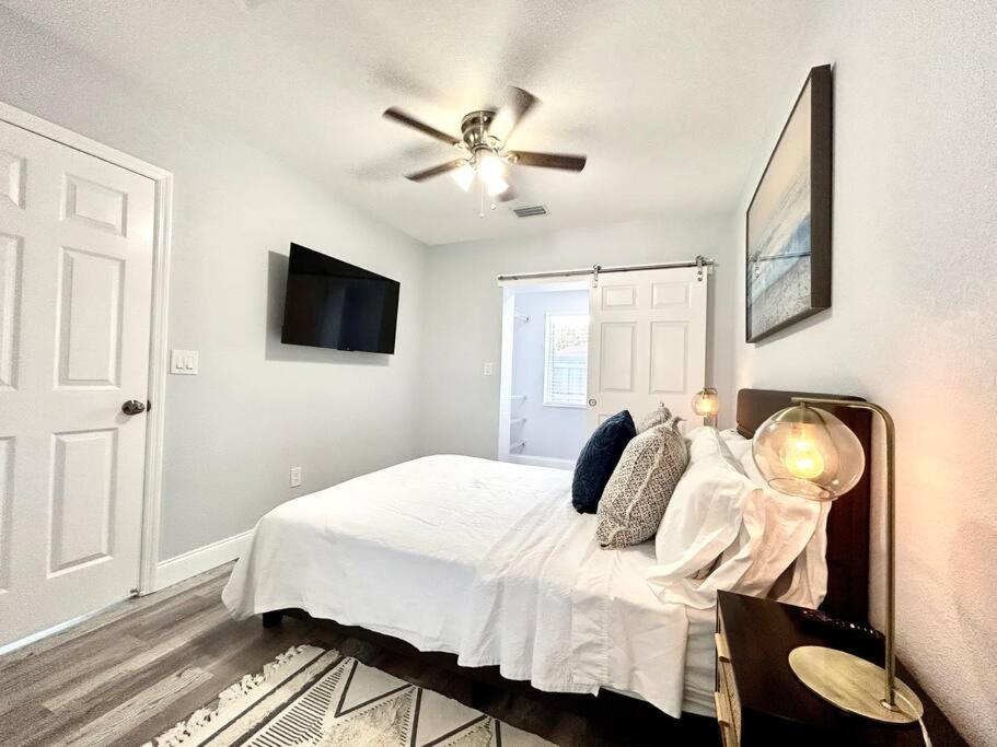 Gorgeous & Convenient Near Airport West Palm Beach