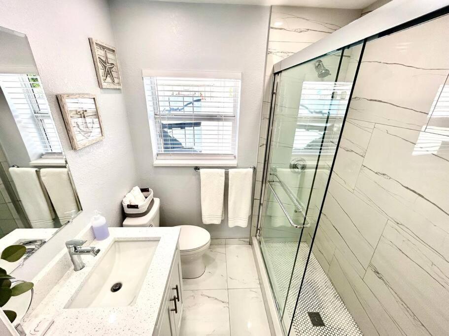 Gorgeous & Convenient Near Airport Apartment West Palm Beach