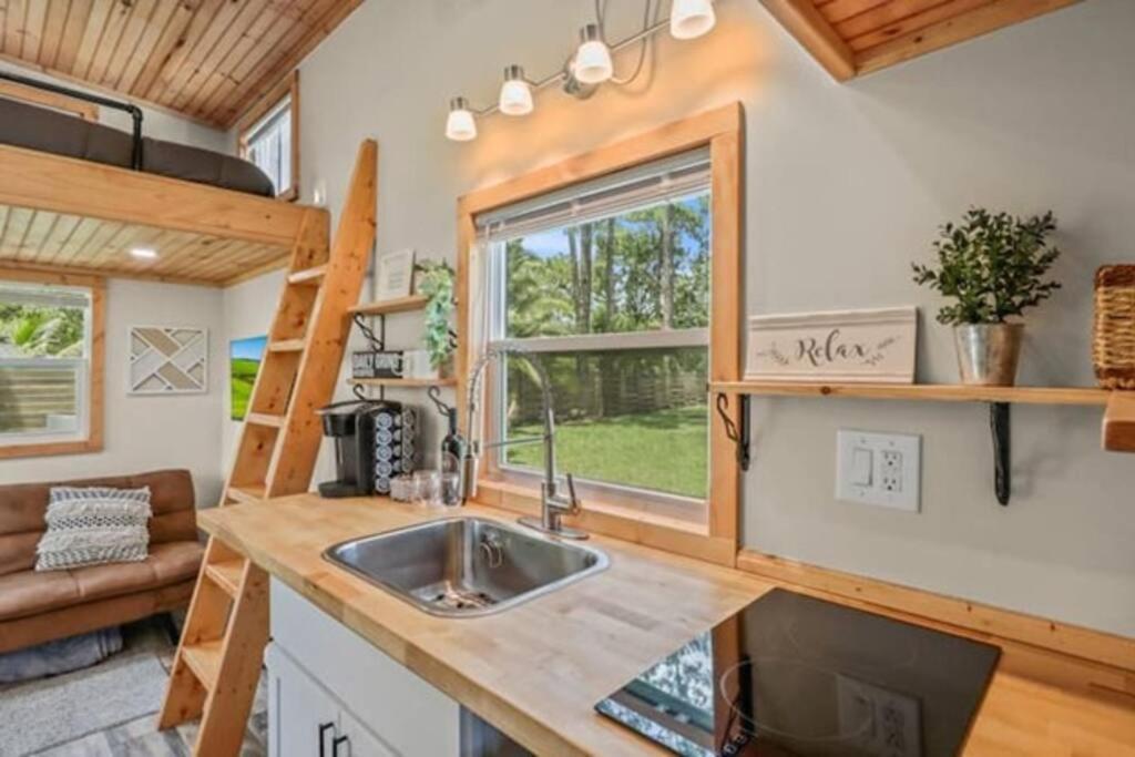 Summer Tiny House Apartment West Palm Beach