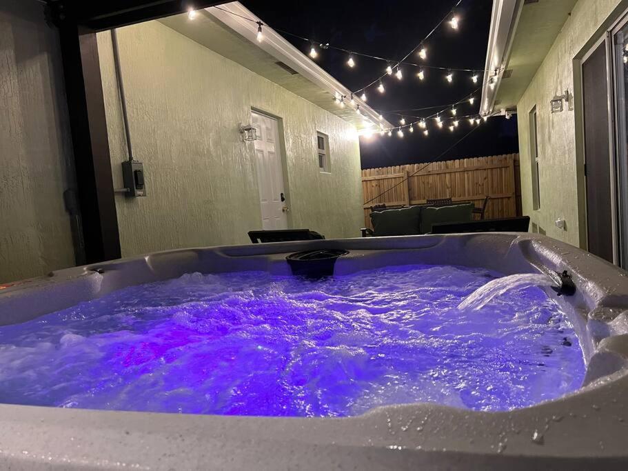 Holiday home Palm Getaway With Hot Tub & Mini Golf Near Beaches, Downtown, And Plenty Of Shopping *