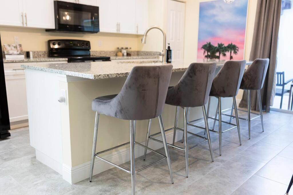 Holiday home Palm Getaway With Hot Tub & Mini Golf Near Beaches, Downtown, And Plenty Of Shopping West Palm Beach