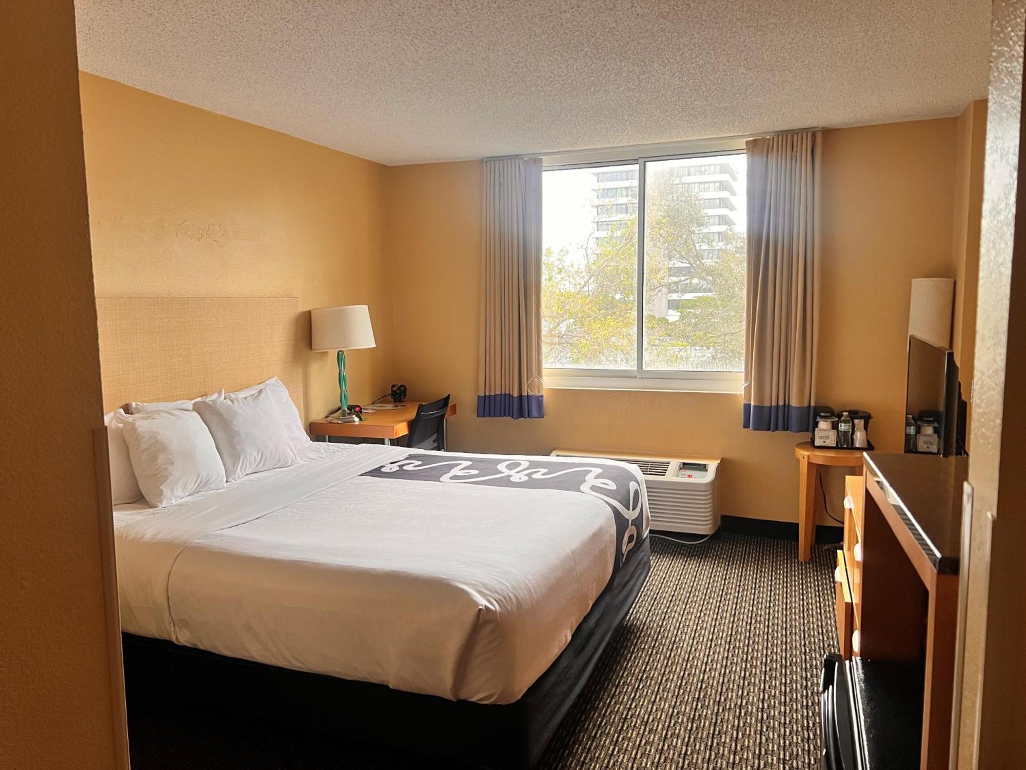 La Quinta By Wyndham West Palm Airport 3*