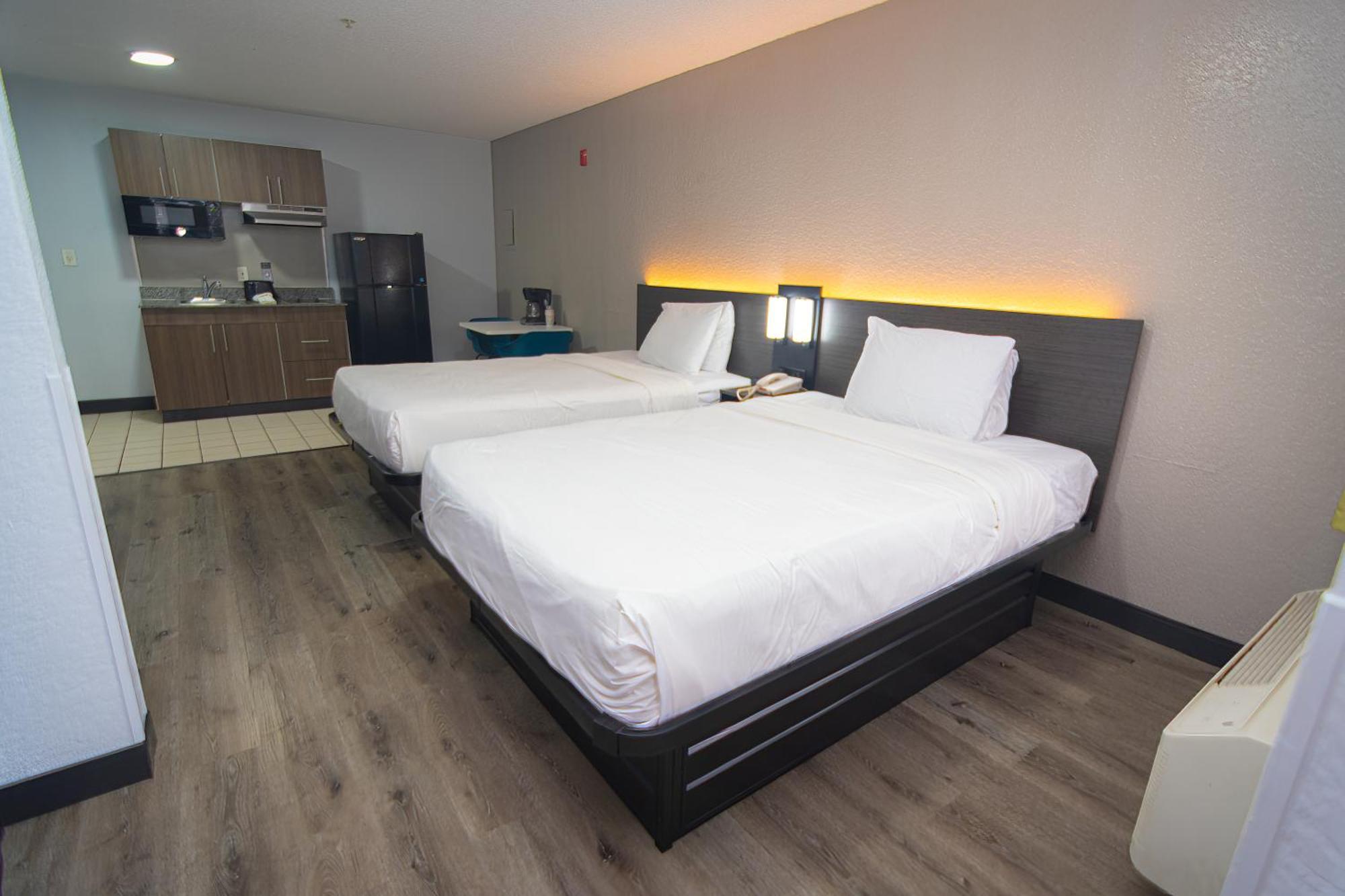 Hotel 6-west Palm Beach, Fl