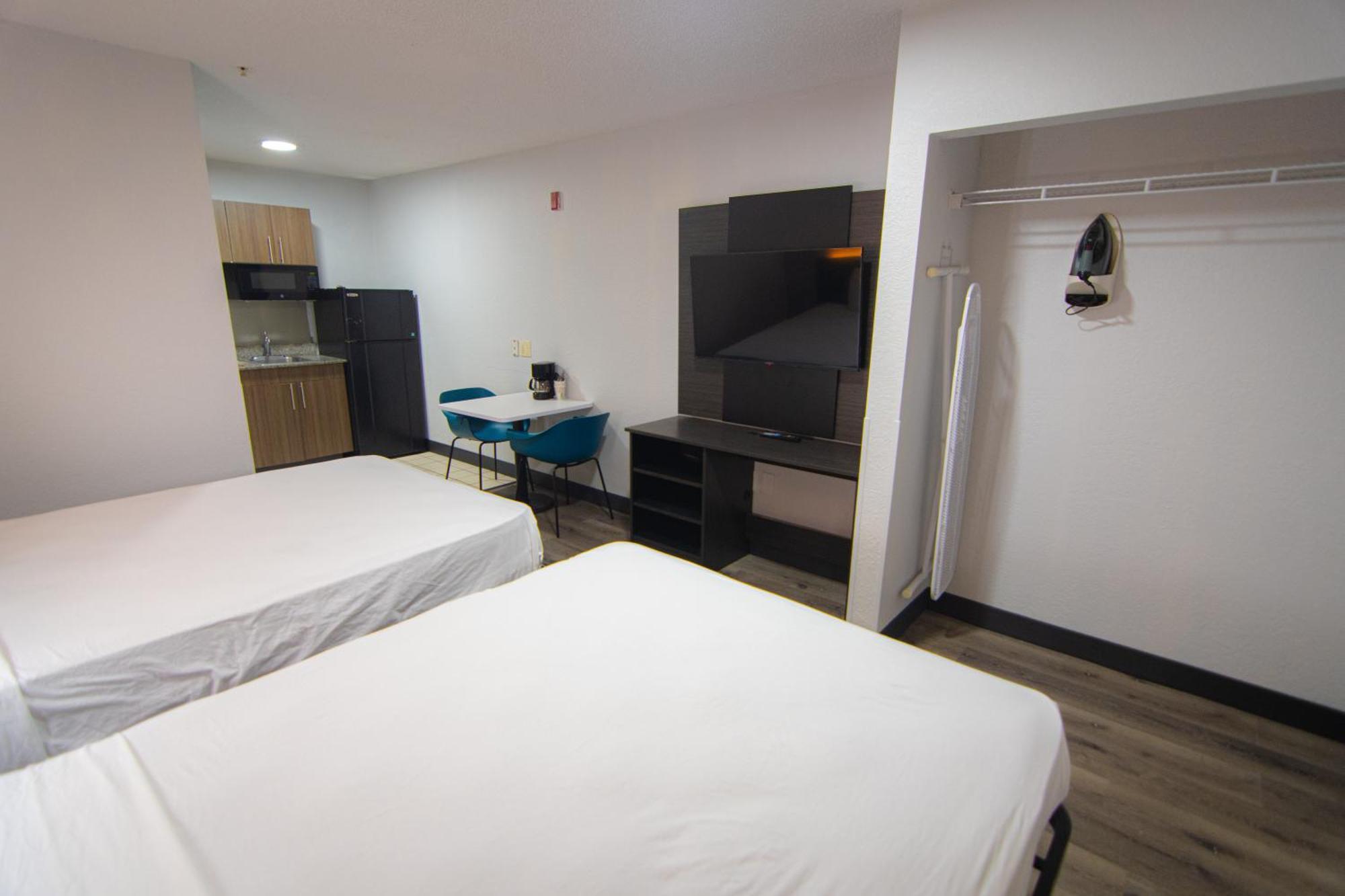 Hotel 6-west Palm Beach, Fl