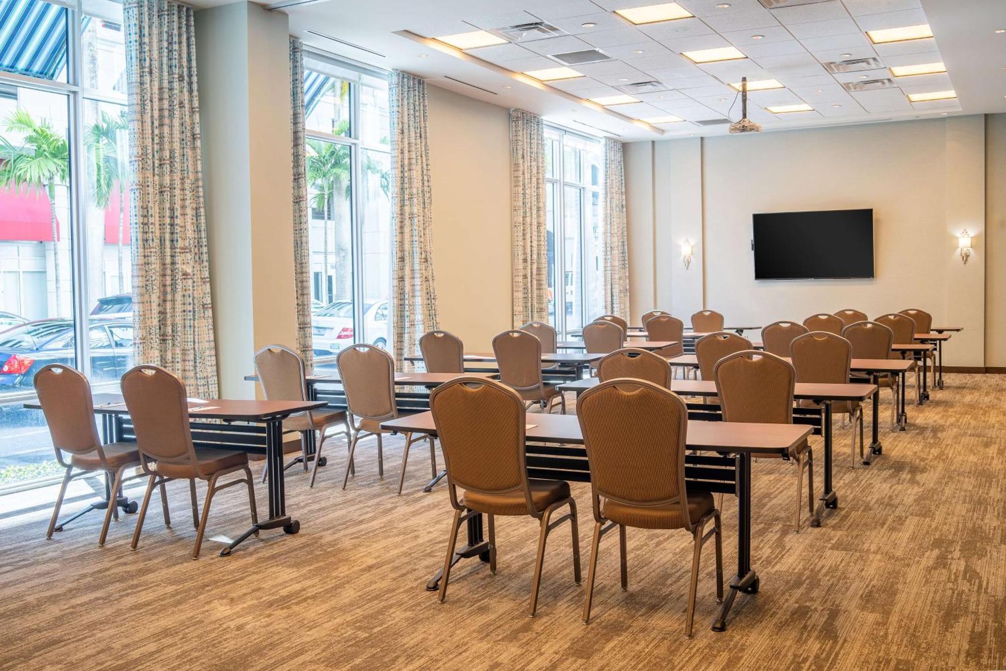 Hyatt Place West Palm Hotel