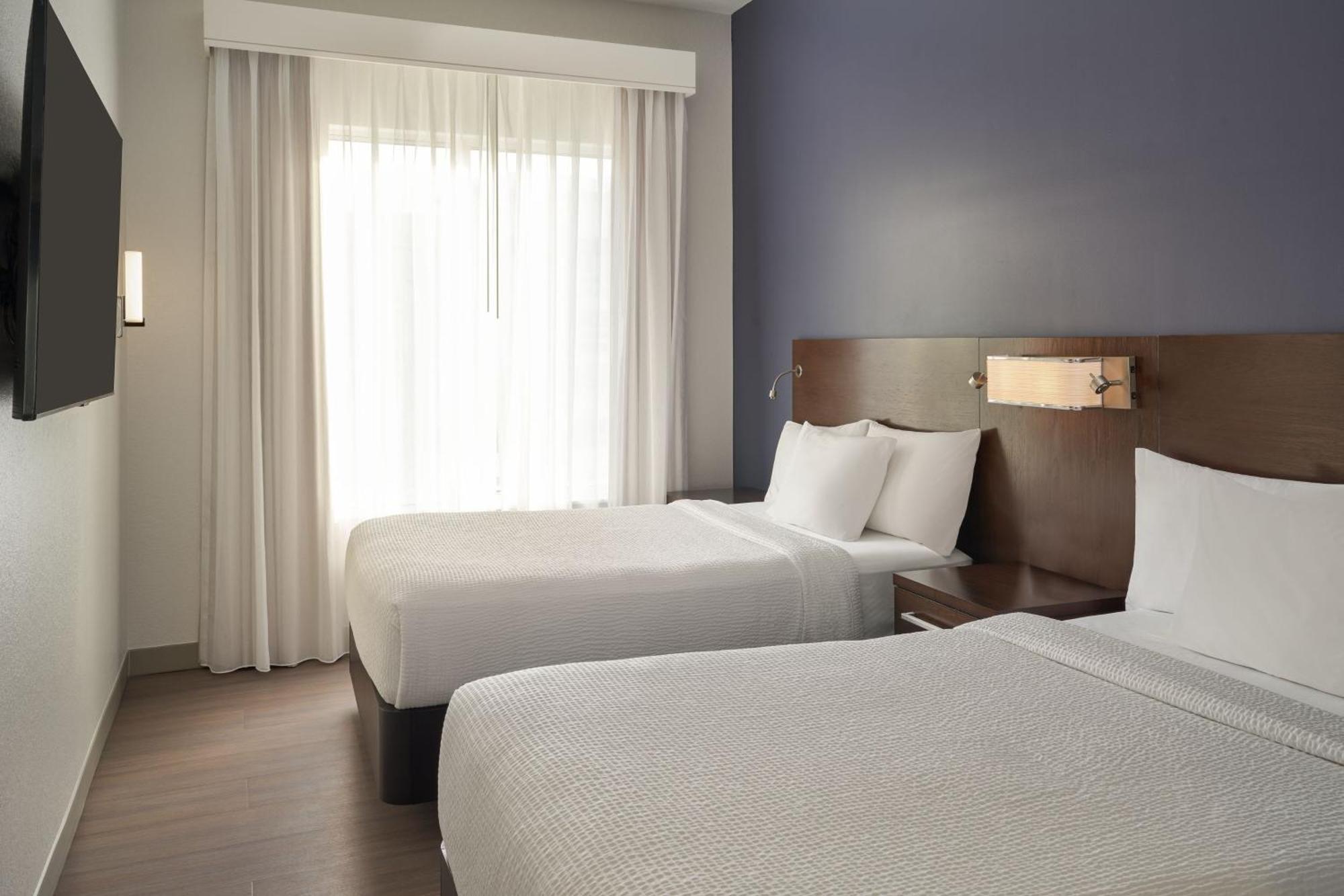 By Marriott West Palm Downtown Hotel 3*