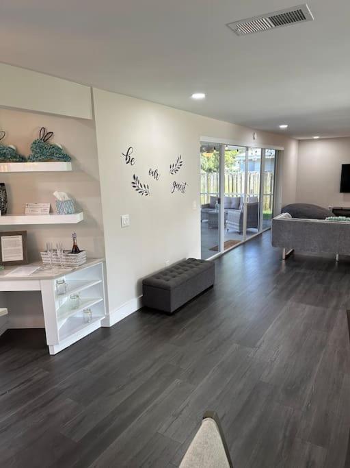 La Dav Modern Villa West Palm Beach