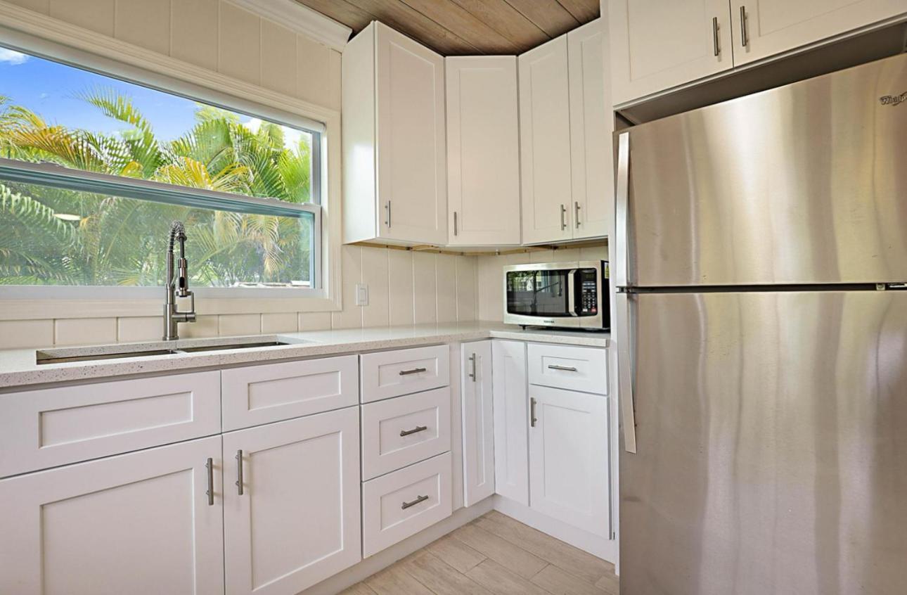 Relax & Unwind Pool Retreat 2 Bed 2 Bath Holiday home