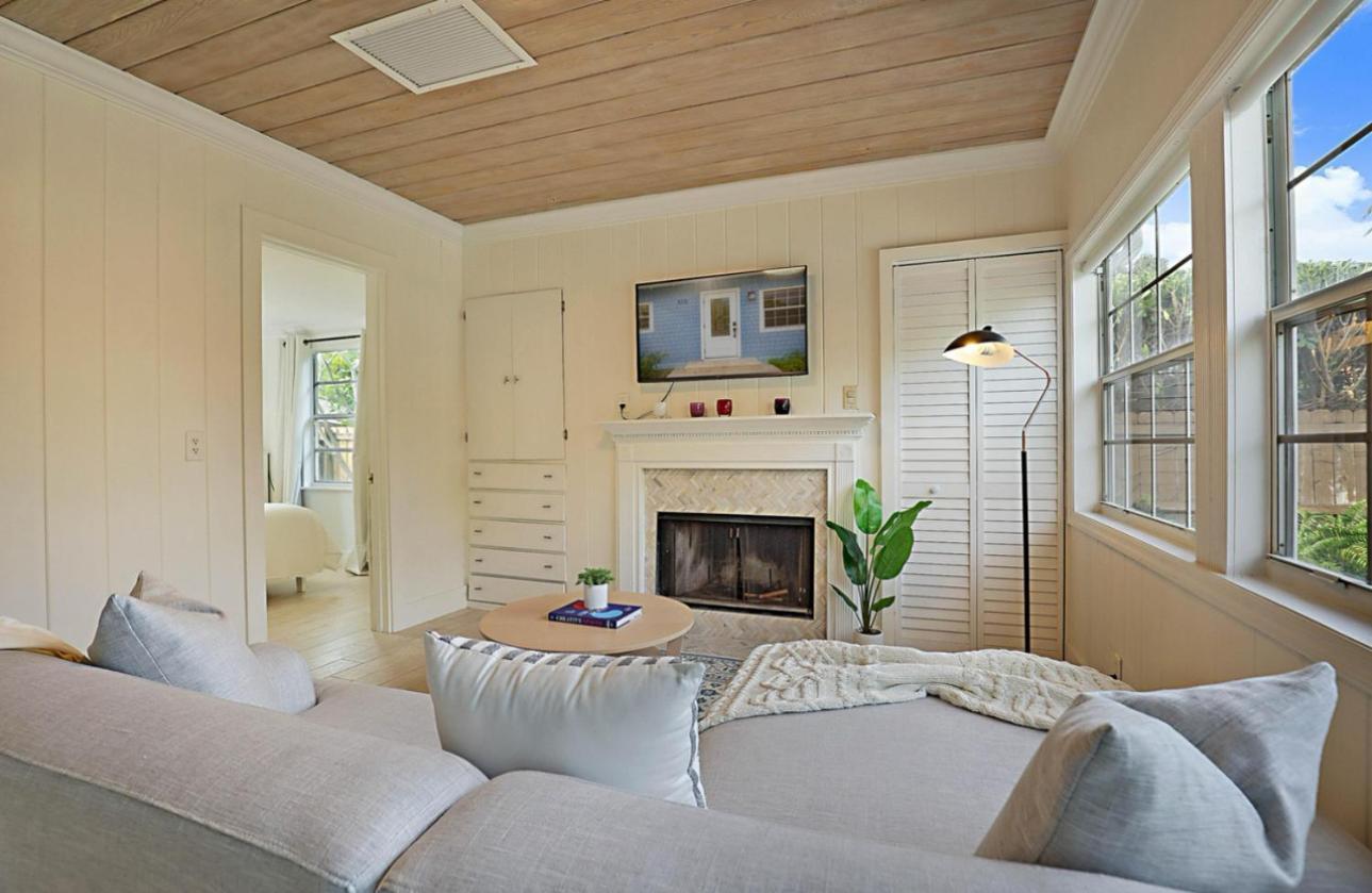 Relax & Unwind Pool Retreat 2 Bed 2 Bath * West Palm Beach