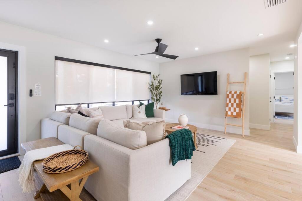 Holiday home Modern Home, Family Friendly, Heated Pool