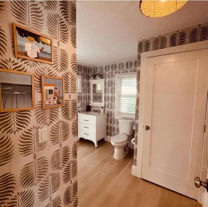 Holiday home Very Cool Renovated 1930s Home!