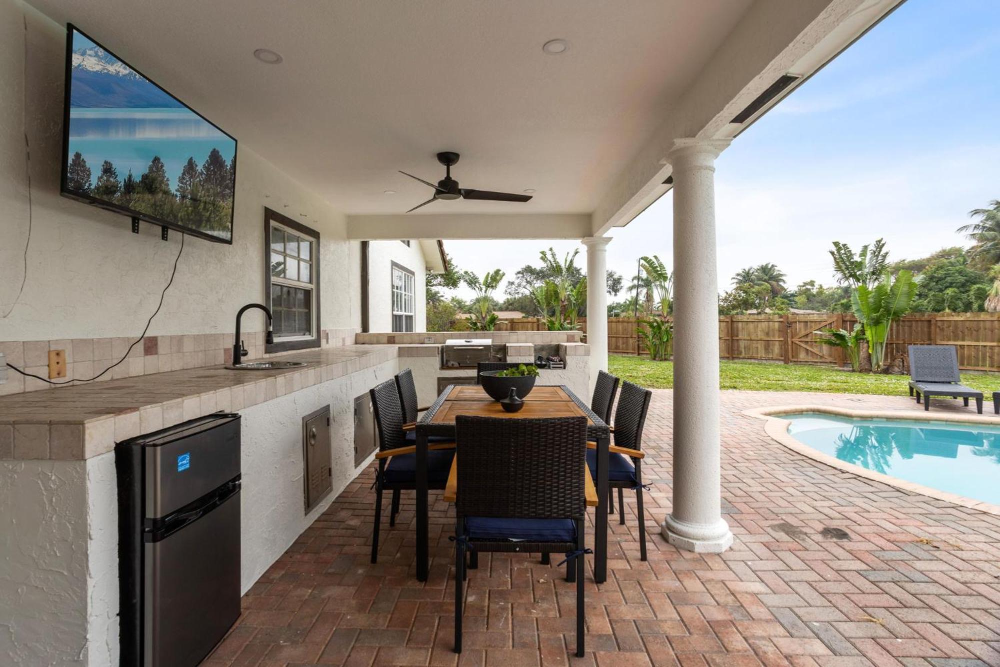 Holiday home Escondida Drive - Minimum 3 Night West Palm Beach