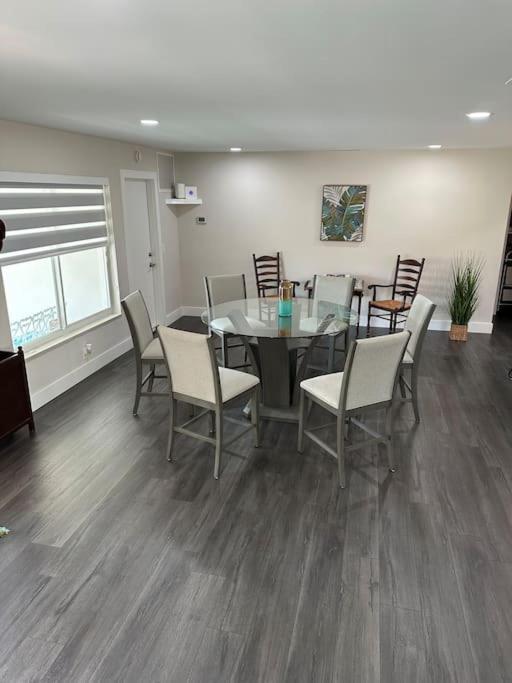 La Dav Modern * West Palm Beach