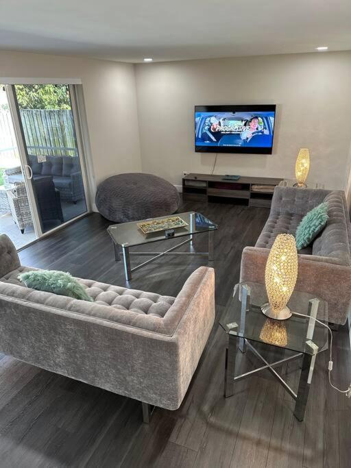 La Dav Modern * West Palm Beach