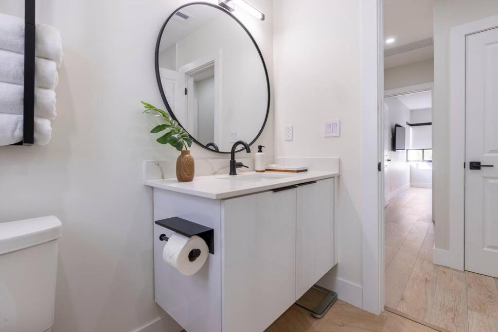 Modern Home, Family Friendly, Heated Pool