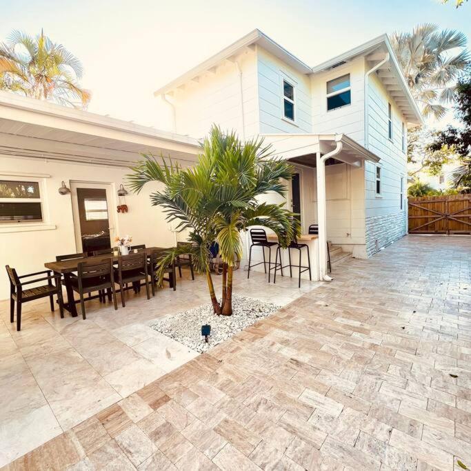 Very Cool Renovated 1930s Home! Holiday home West Palm Beach