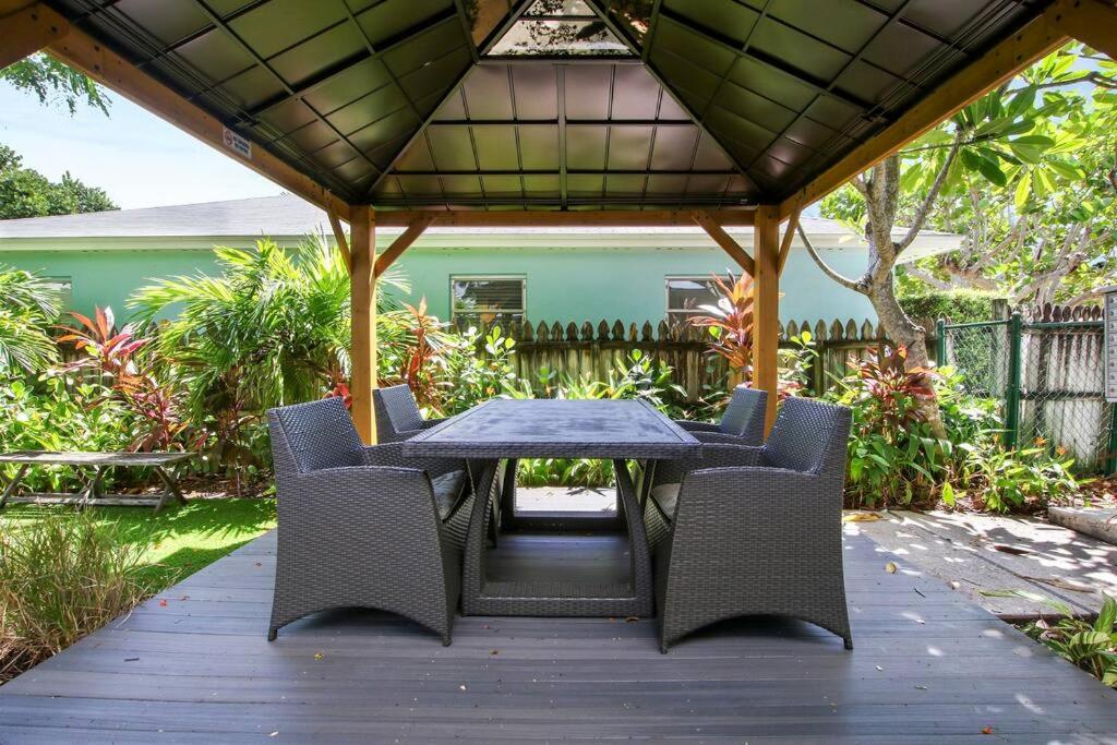 Lovely 1 Bedroom - Walk To Waterfront West Palm Beach