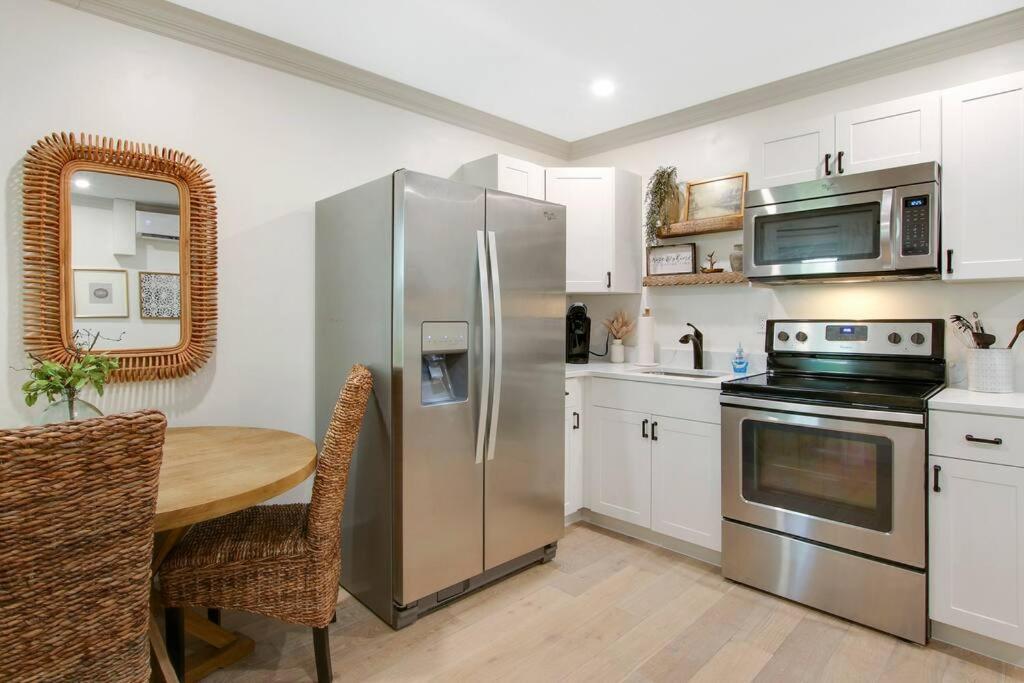 Lovely 1 Bedroom - Walk To Waterfront West Palm Beach