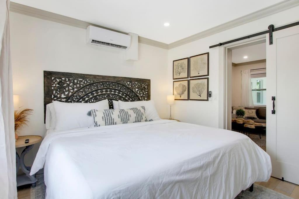 Lovely 1 Bedroom - Walk To Waterfront Apartment *