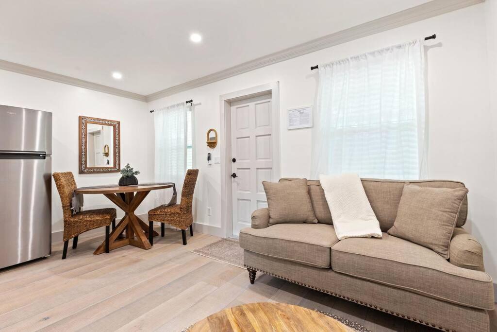 Newly Renovated 1br In The Heart Of Wpb * West Palm Beach