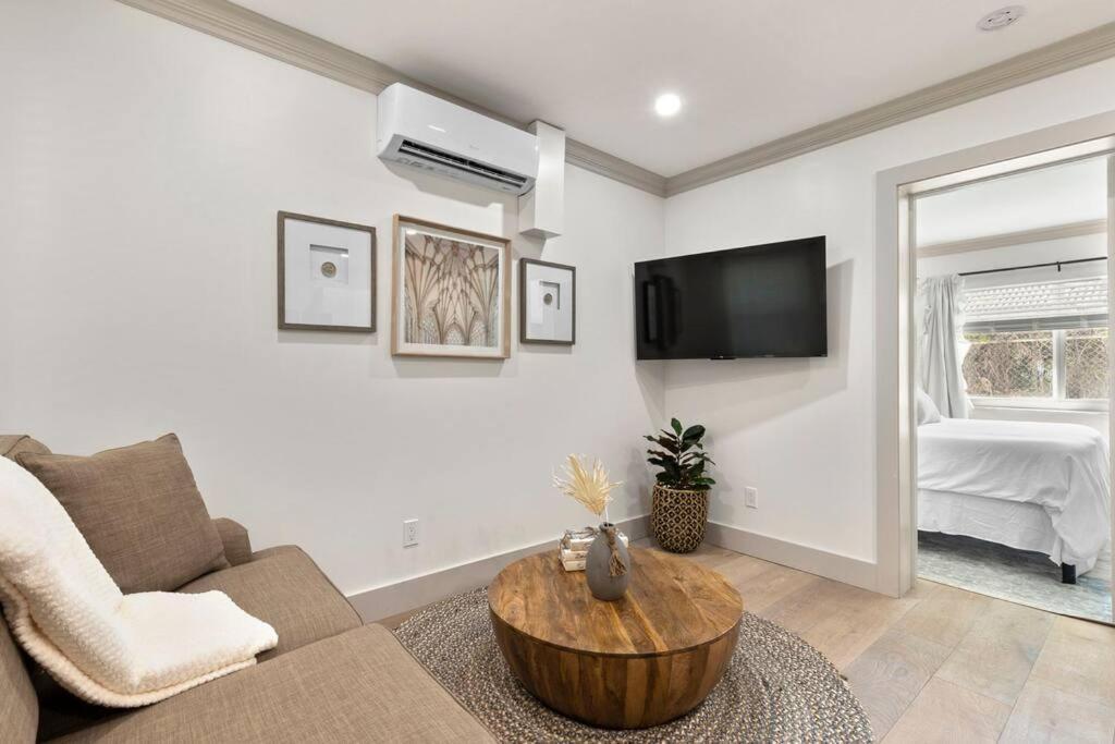 Apartment Newly Renovated 1br In The Heart Of Wpb