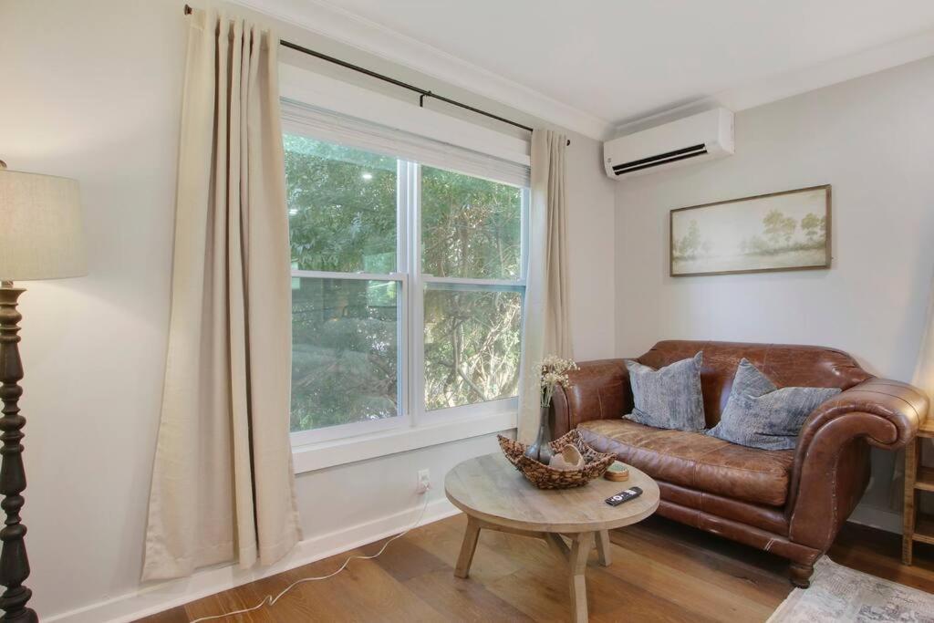 Cozy Downtown Wpb -unit C Apartment *