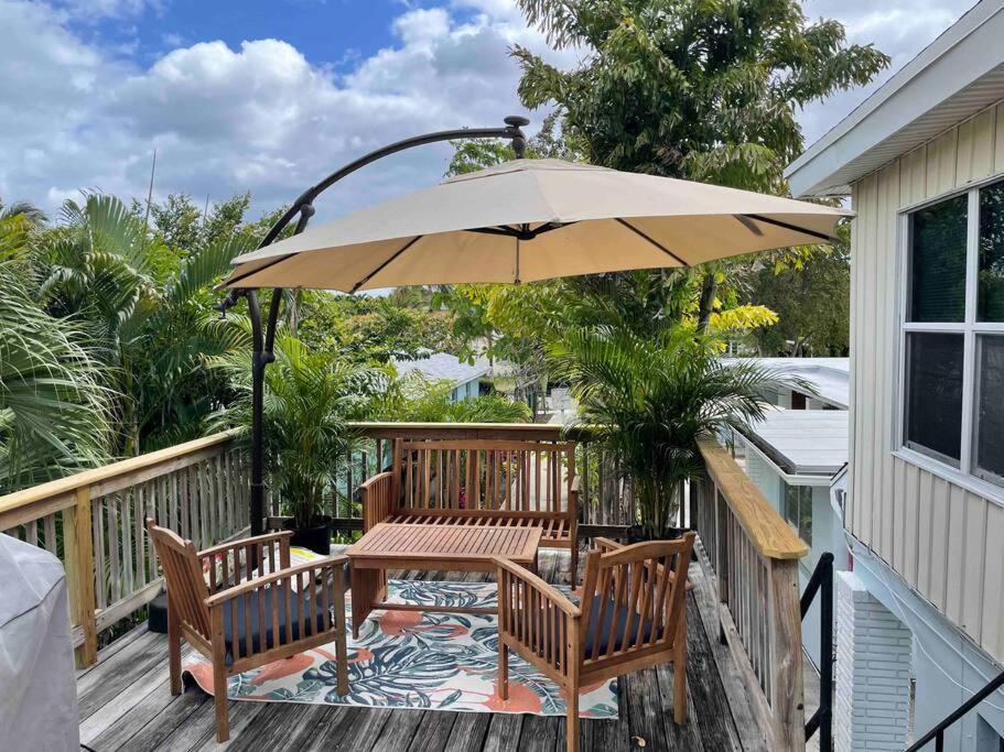 Apartment Downtown Wpb D - W Full Kitchen *