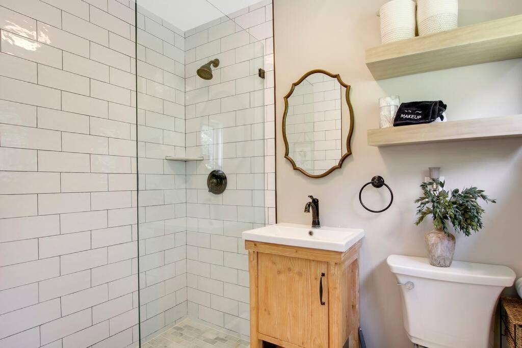 Downtown Wpb D - W Full Kitchen * West Palm Beach