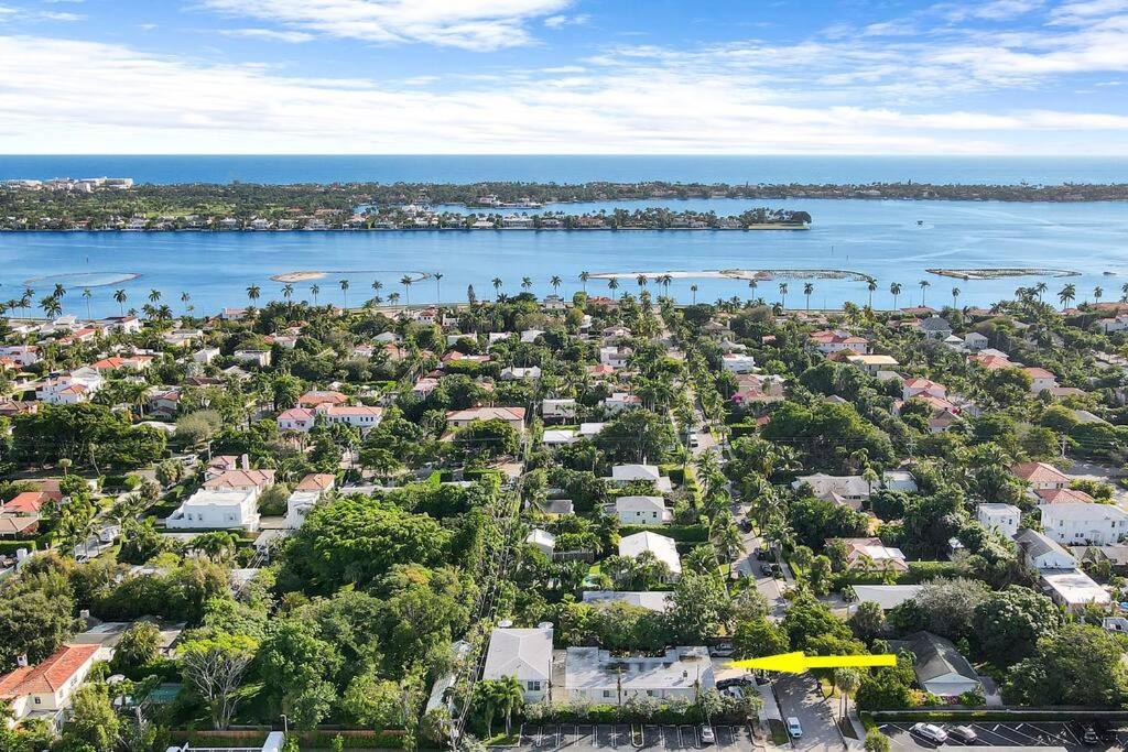 Apartment Downtown Wpb D - W Full Kitchen