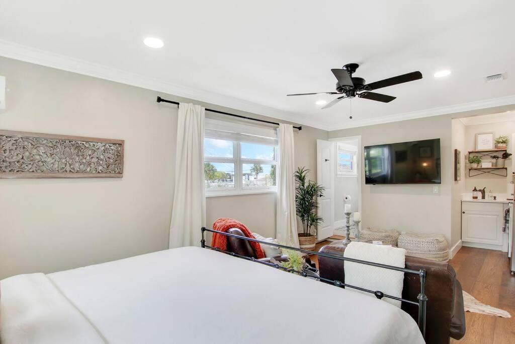 New W Kitchen - A West Palm Beach