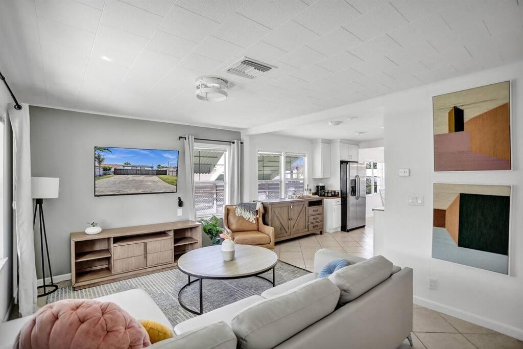 Palm Wave Says - 5 Star - Quiet Area - Stocked West Palm Beach