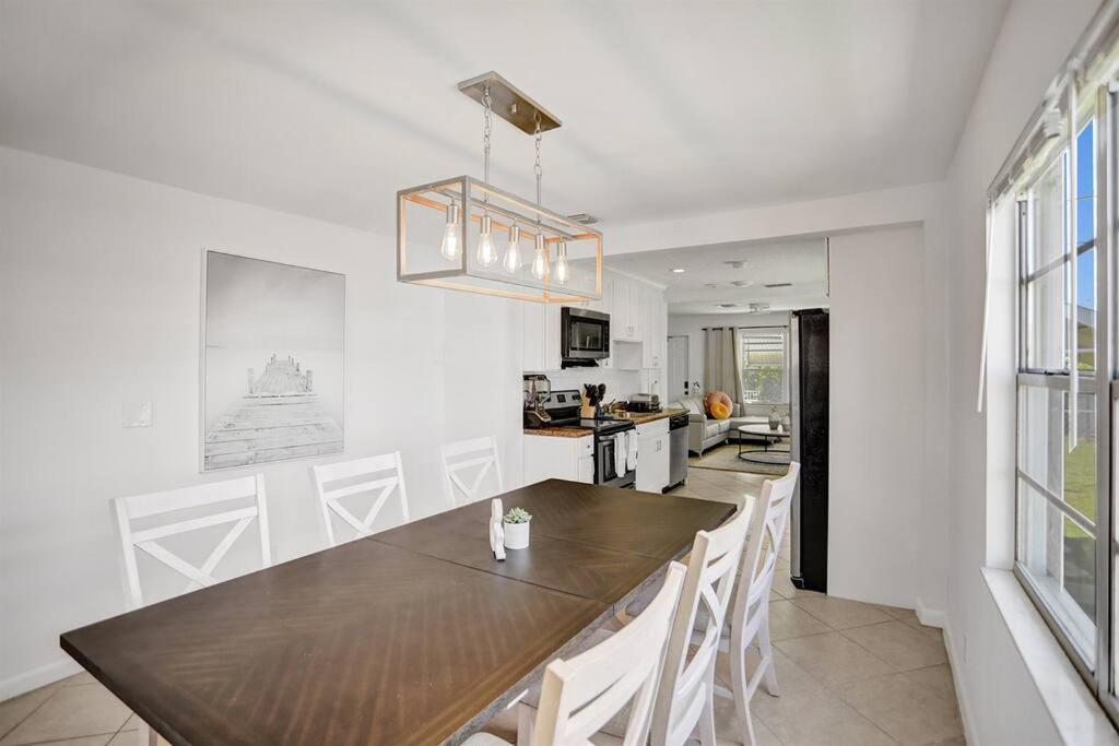 Palm Wave Says - 5 Star - Quiet Area - Stocked * West Palm Beach