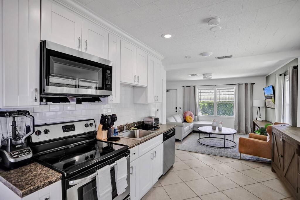 Apartment Palm Wave Says - 5 Star - Quiet Area - Stocked West Palm Beach