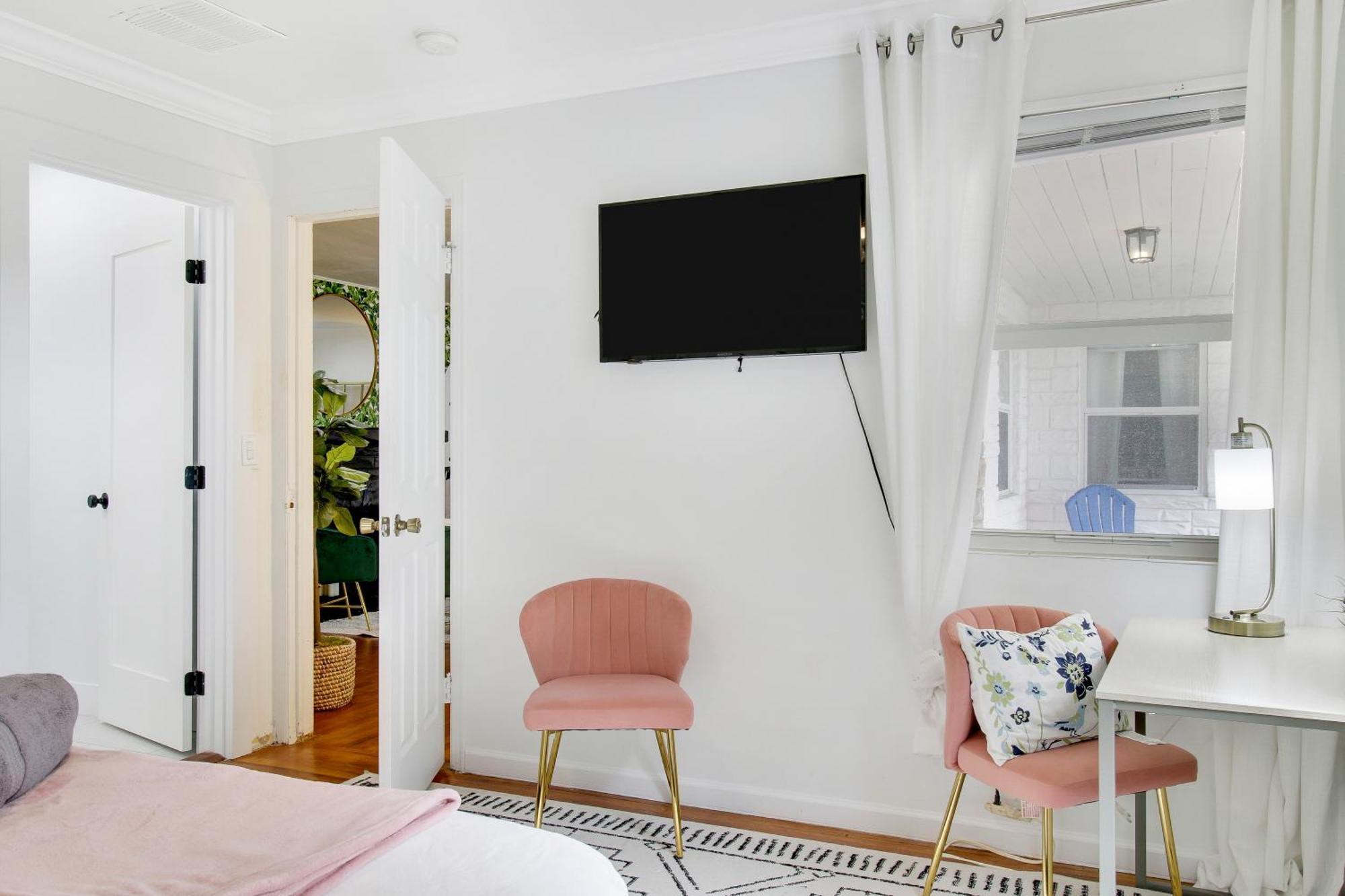 Rockaway Beach House *