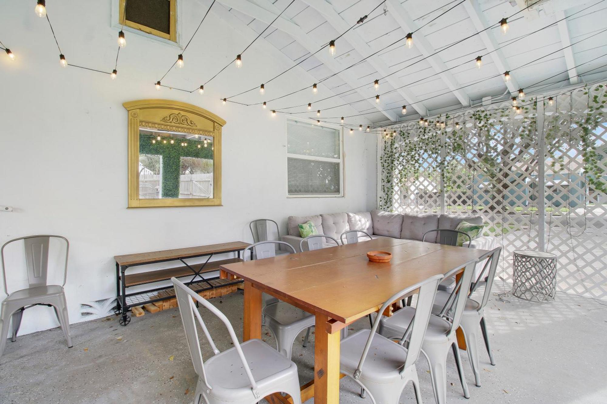 Rockaway Beach House *