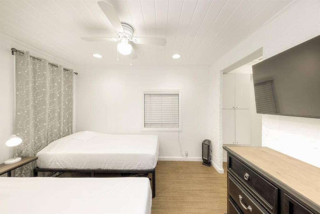 Tucked Away - Intercostal 1 Block - Palm Wave Says Apartment